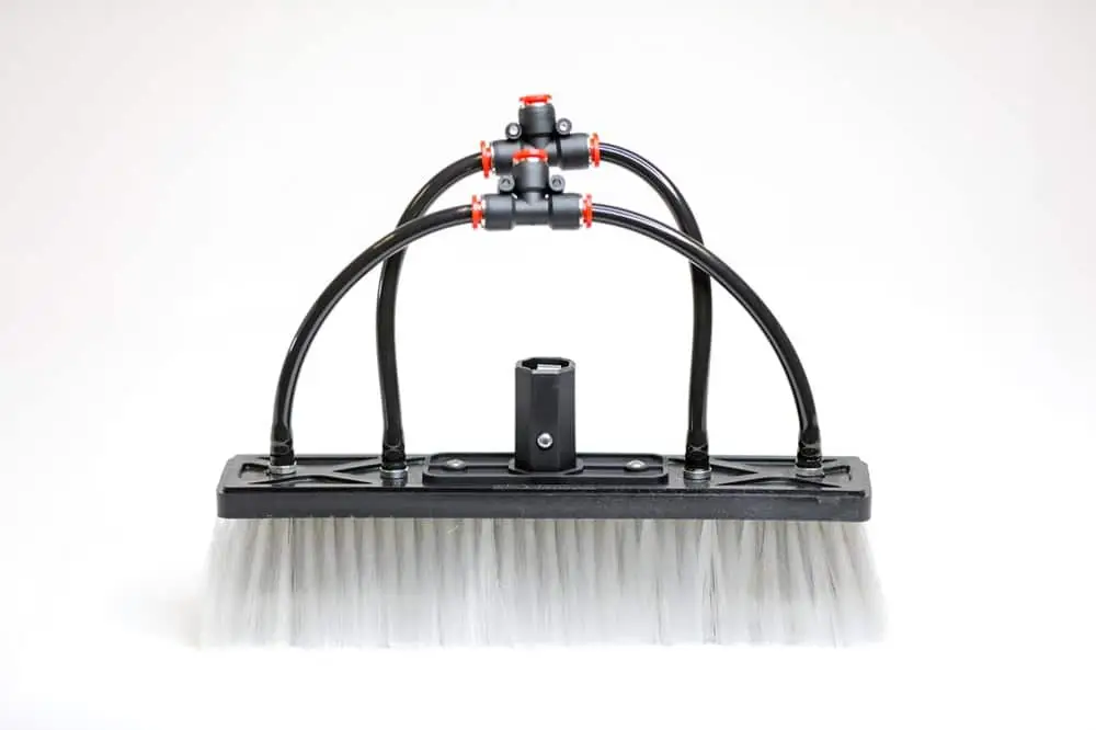 Tucker Water Fed Brush